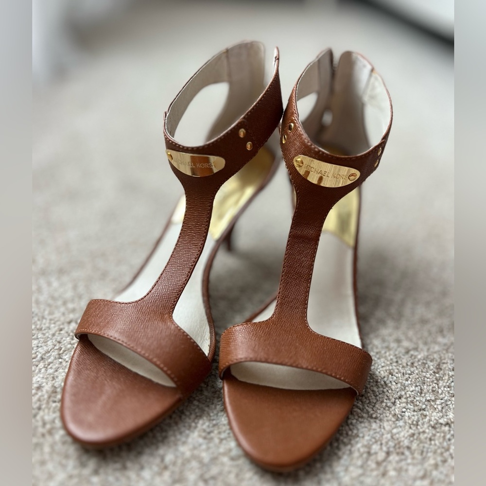 Michael Kors T strap back zip heels